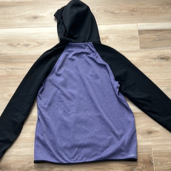 Women’s Nike therma fit hooded sweatshirt - Picture 6 of 10
